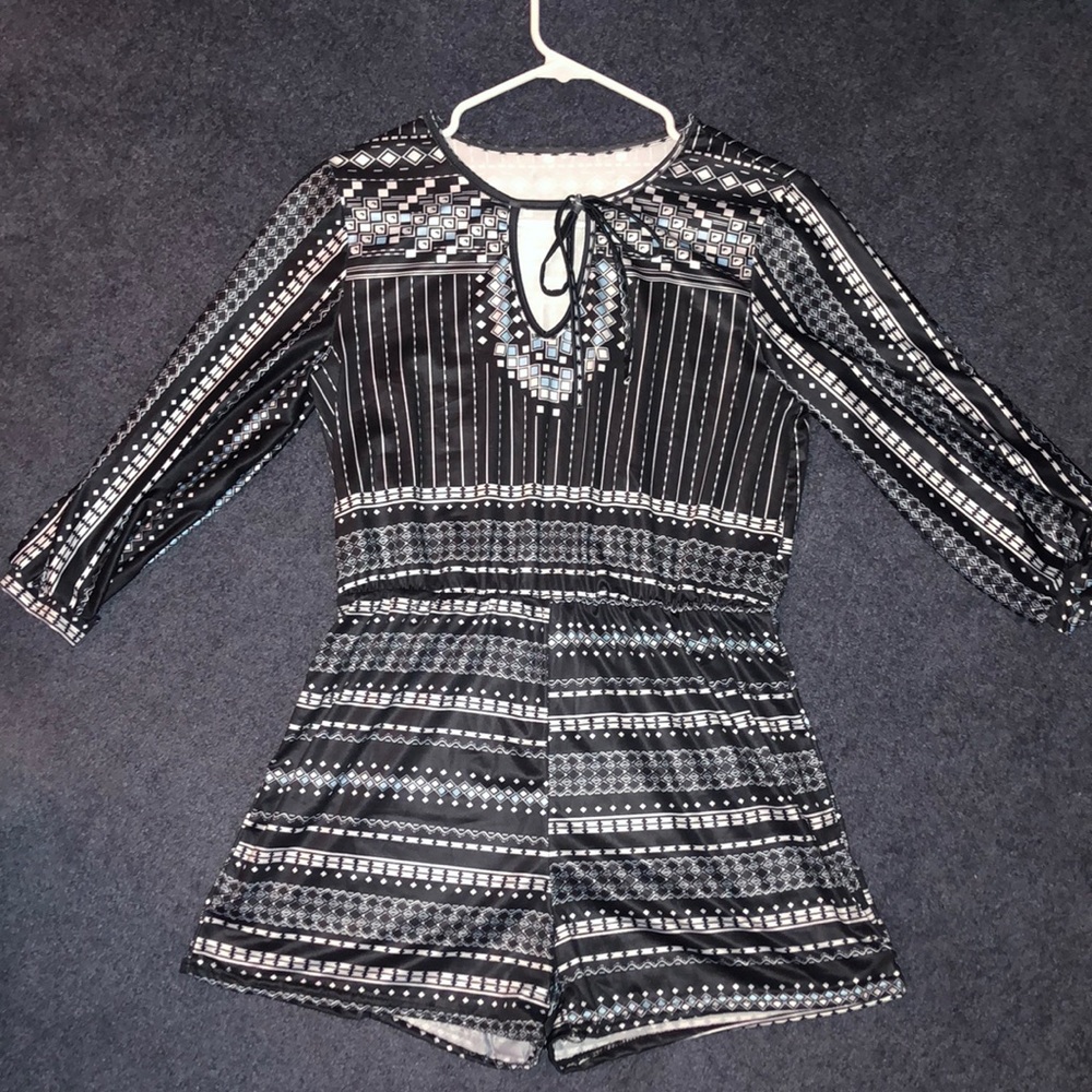Romper - Picture 1 of 3